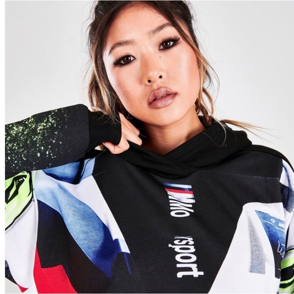 Brand new Puma Women's BMW Motorsport Street Hoodie Size XL - Picture 3 of 5